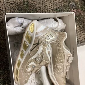 Geox Cream and Gold Glitter Light Up Sneakers